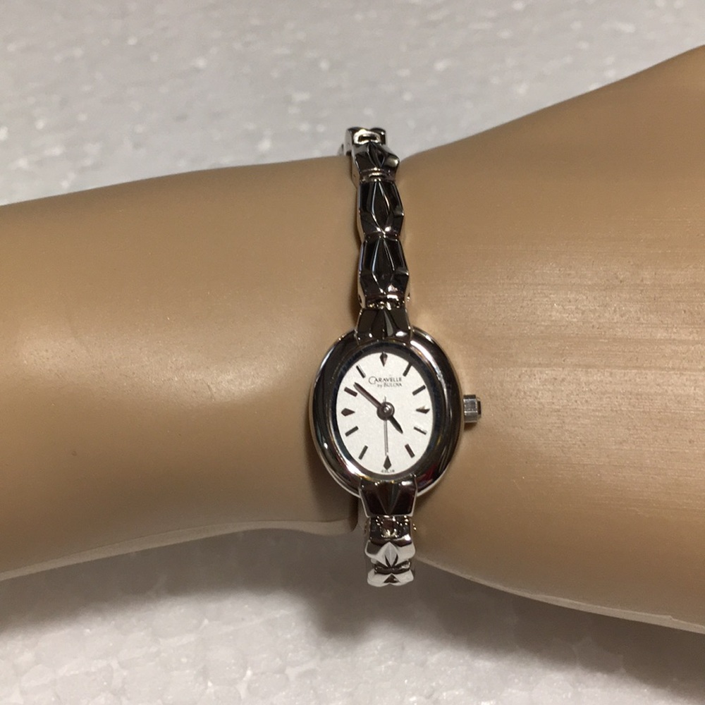 NWOT CARAVELLE BY BULOVA NEVER WORN WATCH - Picture 3 of 4